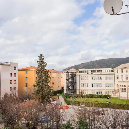 021 - Casa Ponente Con Terrazzo - Centro Città, Carruggio E Mare Baia Del Silenzio A 500 M