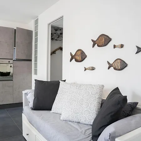 021 - Casa Ponente Con Terrazzo - Centro Citta, Carruggio E Mare Baia Del Silenzio A 500 M Apartmán