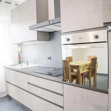 021 - Casa Ponente Con Terrazzo - Centro Citta, Carruggio E Mare Baia Del Silenzio A 500 M Apartmán