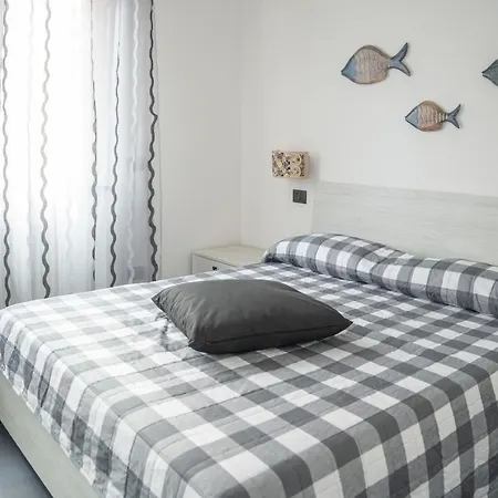 Apartamento 021 - Casa Ponente Con Terrazzo - Centro Città, Carruggio E Mare Baia Del Silenzio A 500 M Sestri Levante