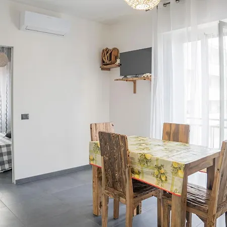 021 - Casa Ponente Con Terrazzo - Centro Città, Carruggio E Mare Baia Del Silenzio A 500 M * Sestri Levante