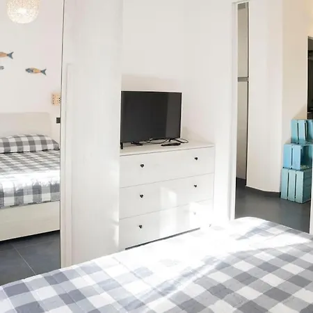 021 - Casa Ponente Con Terrazzo - Centro Città, Carruggio E Mare Baia Del Silenzio A 500 M