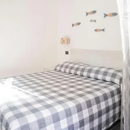 021 - Casa Ponente Con Terrazzo - Centro Citta, Carruggio E Mare Baia Del Silenzio A 500 M Apartman *
