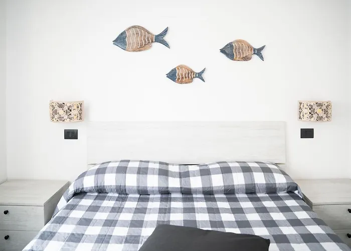 021 - Casa Ponente Con Terrazzo - Centro Citta, Carruggio E Mare Baia Del Silenzio A 500 M *